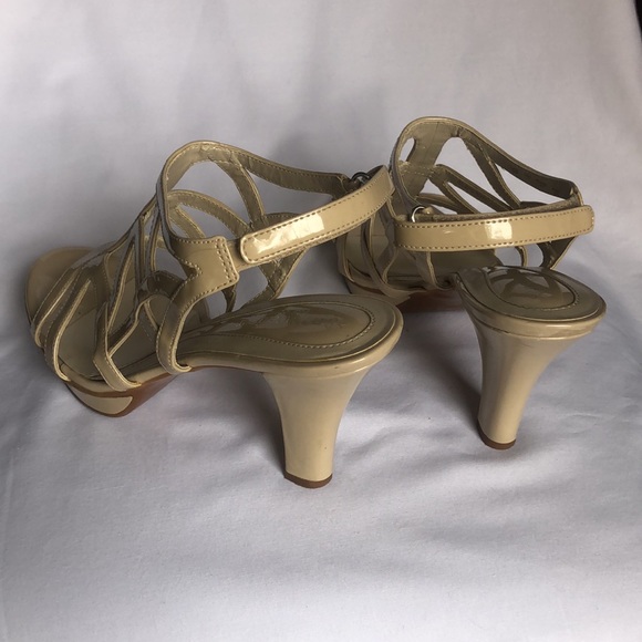 Naturalizer N5 Comfort Sandals. S9M - Picture 4 of 4